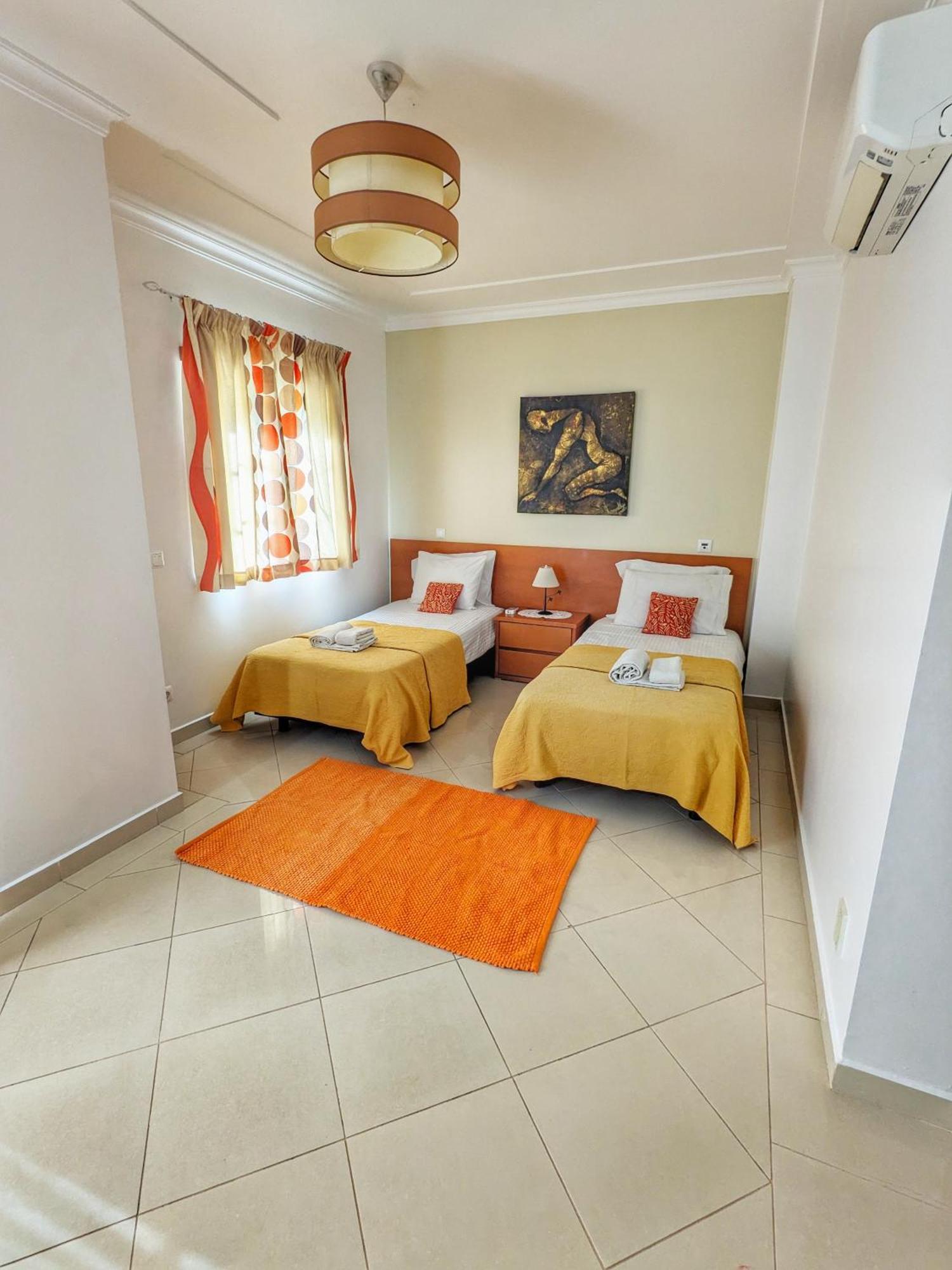 Farm Village- Townhouse 2 Mins From Old Town Albufeira Extérieur photo